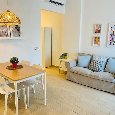 Modern City Apartment Módena Exterior foto
